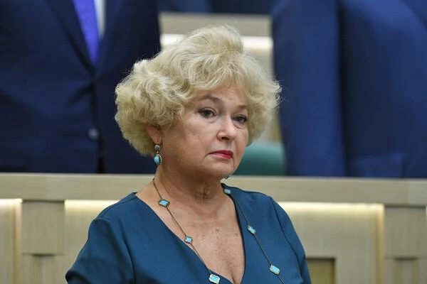 Людмила Нарусова останется сенатором от Тувы