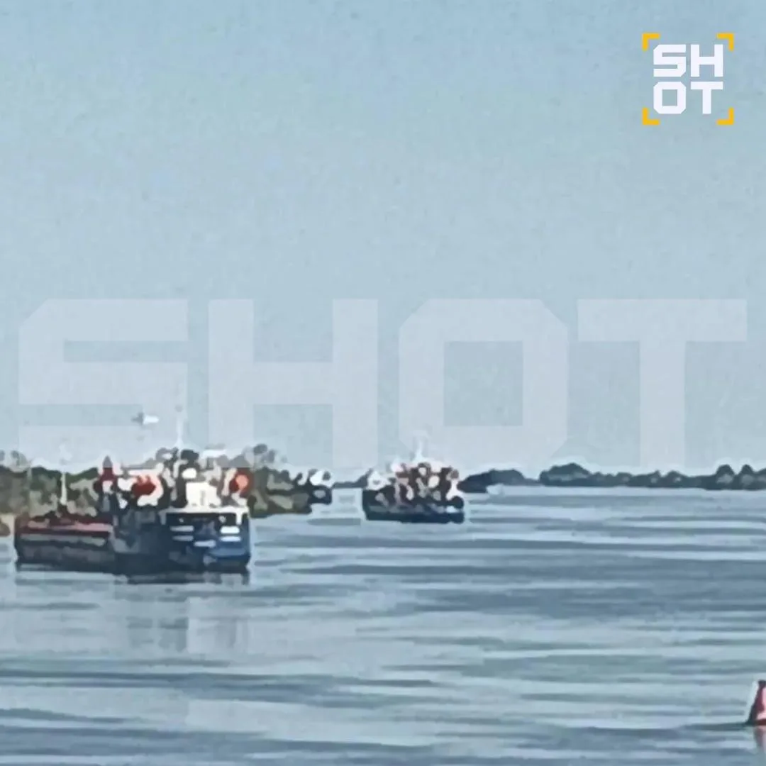 Десятки судов застряли в Волго-Каспийском канале в Астраханской области