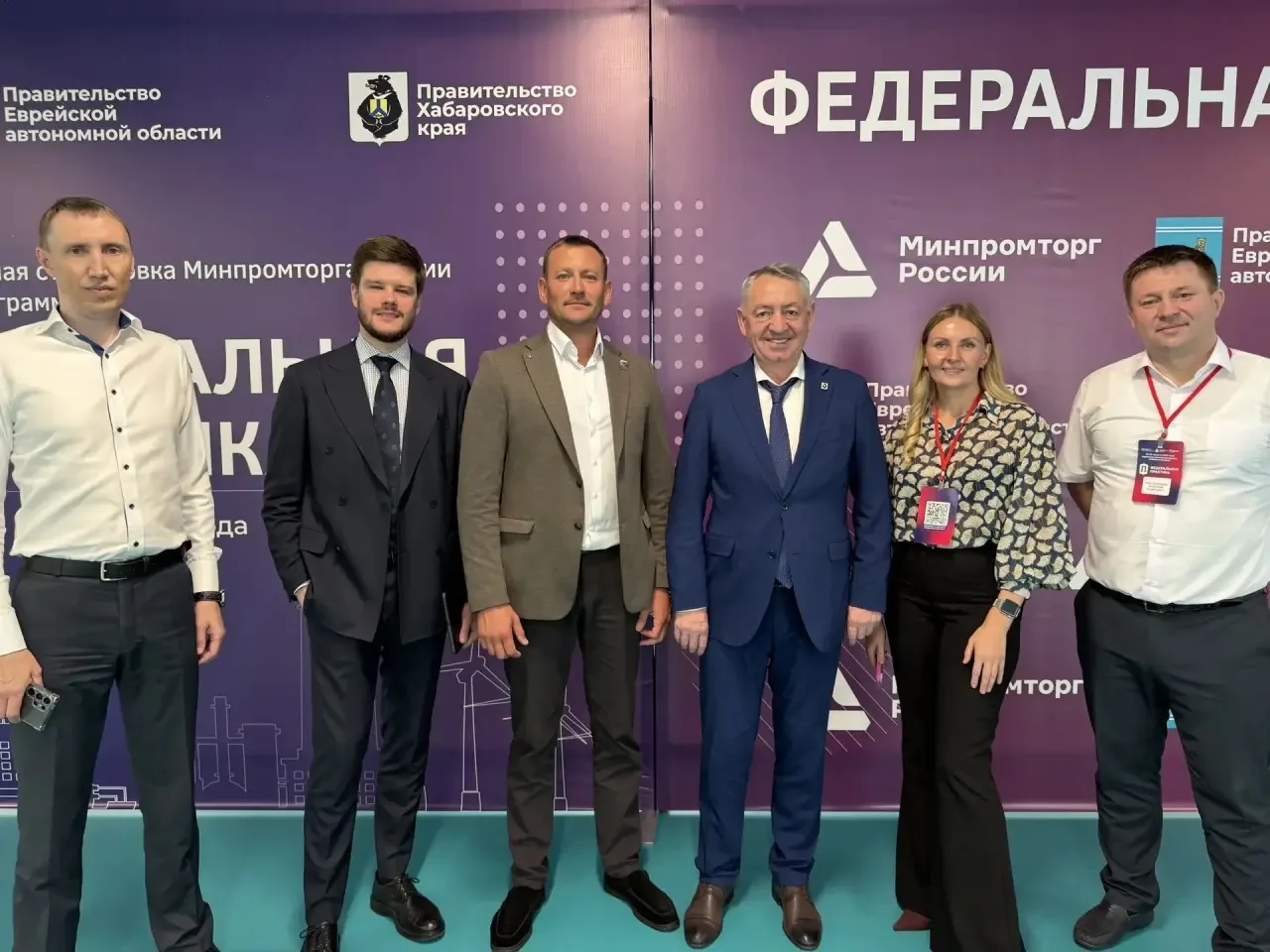 Делегация Хабаровска края во главе с министром  промышленности и торговли региона Харун...