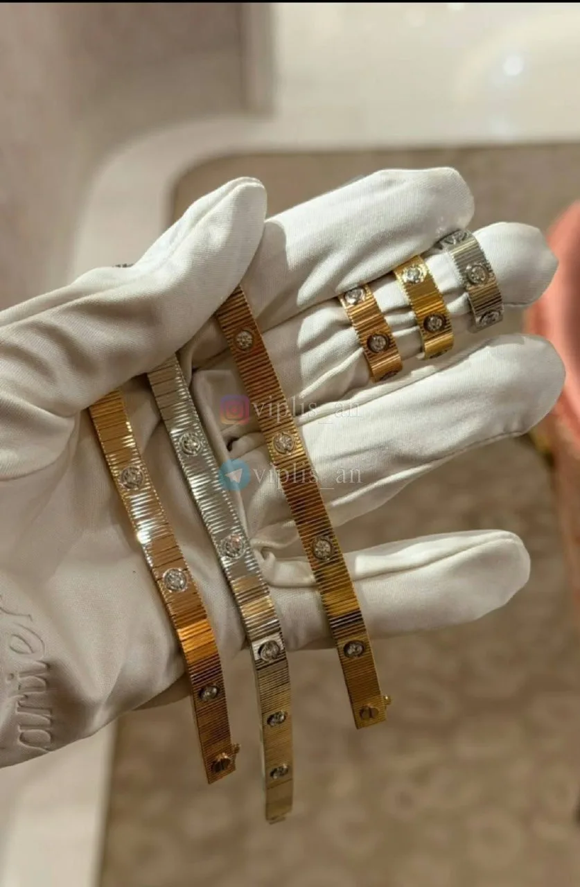 Девочки 🥂 вот такие новинки пришли в Cartier, сегодня обзор сделаем