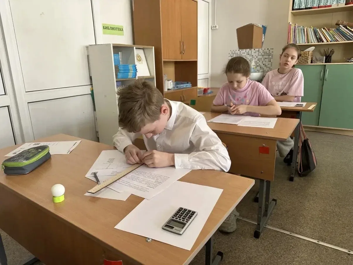 Готов к жизни в умном городе 🏙️  Прямо сейчас в нашей школе проходит олимпиада «Готов к жизни в умно