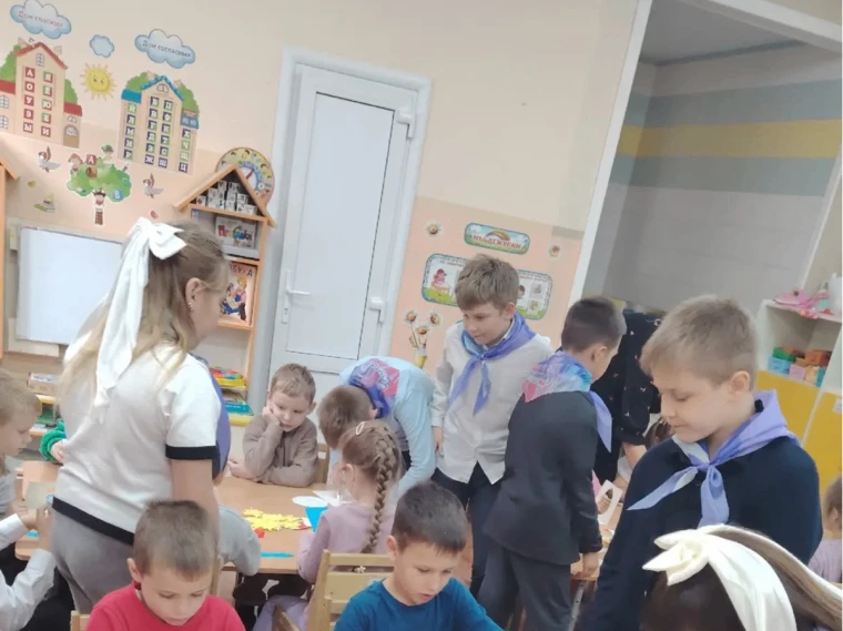 В рамках соглашения о сотрудничестве между Лицеем №3 и детским садом №5"Соловушка " про...