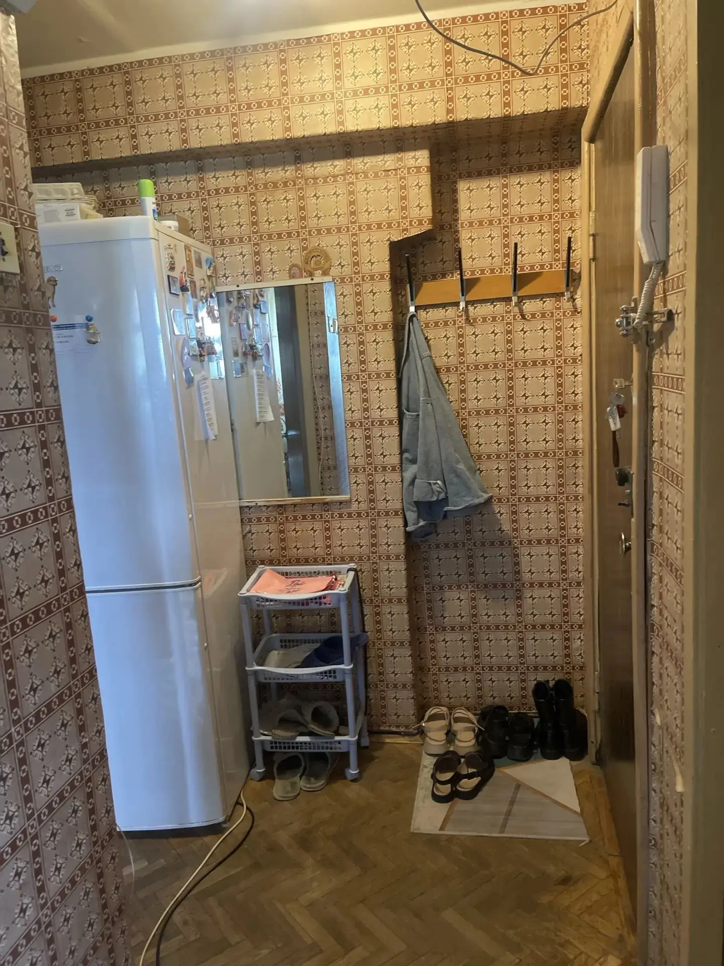 💁‍♂️ Сдаётся отдельная комната для женщины, в двухкомнатной квартир, средний ремонт.