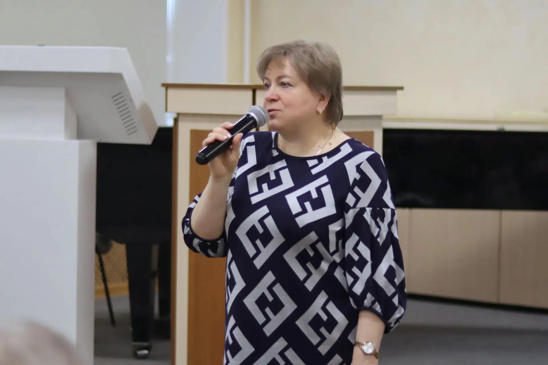 Треугольник, демоны и пищевое поведение: НИР в ГСГУ  В универе прошла ежегодная итоговая научно-иссл