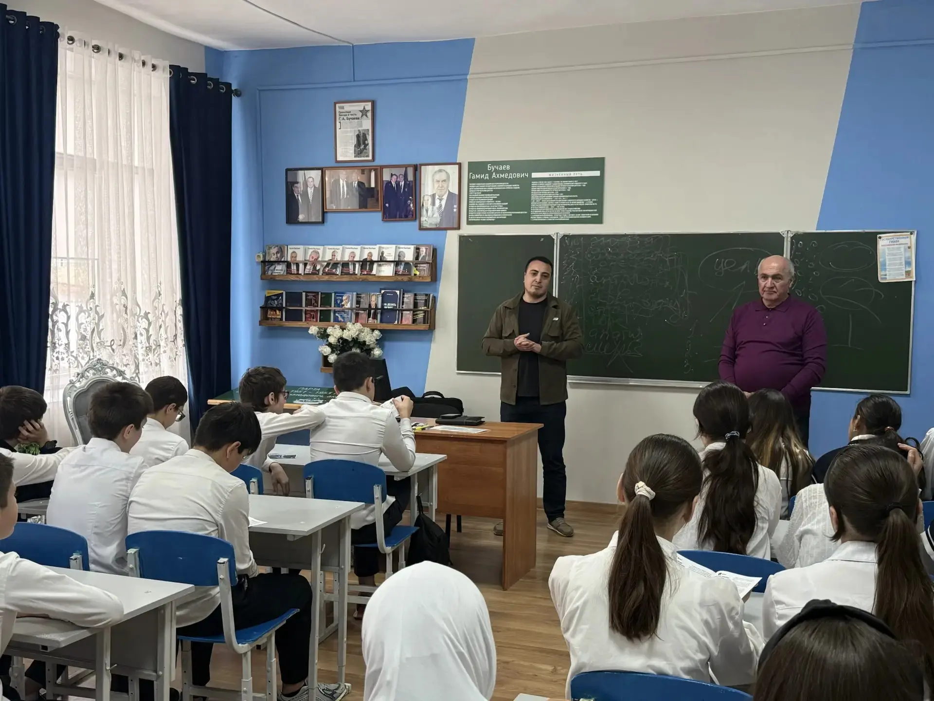 📚✨ Сегодня в Нижнеказанищенской школе ✓ 2  состоялась важная встреча с кандидатом исторических наук,