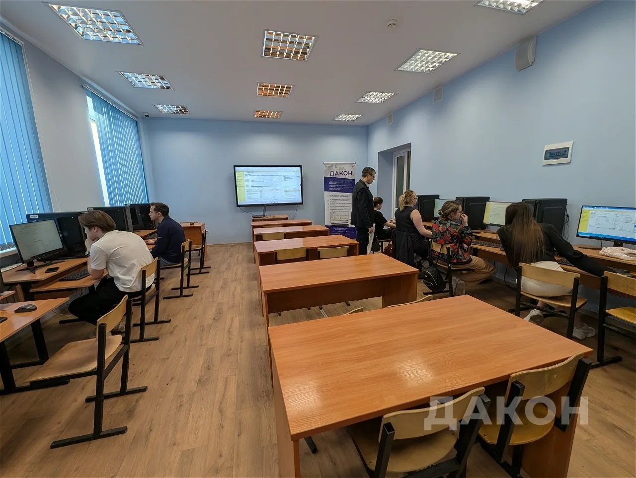 ДАКОН продолжает поддерживать образовательные инициативы, которые помогают строительном...