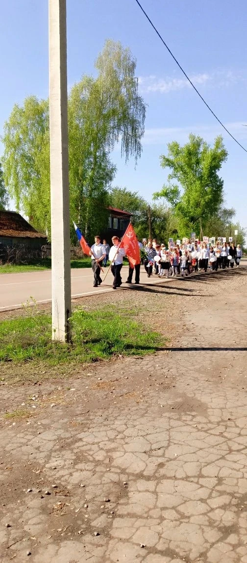 Сегодня мы собрались здесь у памятника погибшим односельчанам, чтобы почтить память тех...