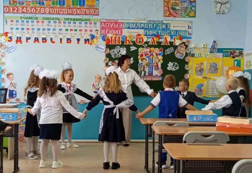 "В первый раз - в первый класс" , под таким девизом прошла первая беседа для учеников 1...