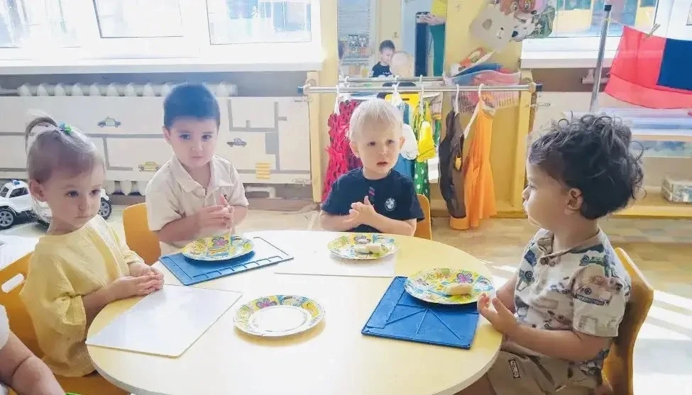 Лепка из солёного теста — один из самых любимых видов творчества в детском саду. Она не...