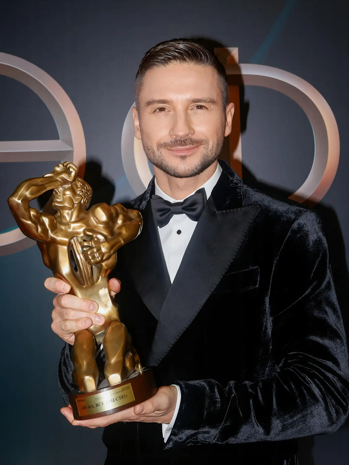 🏆 Шоу "Ну-ка, все вместе!" отмечено главной телевизионной наградой страны - премией "ТЭФИ 2026". Пр