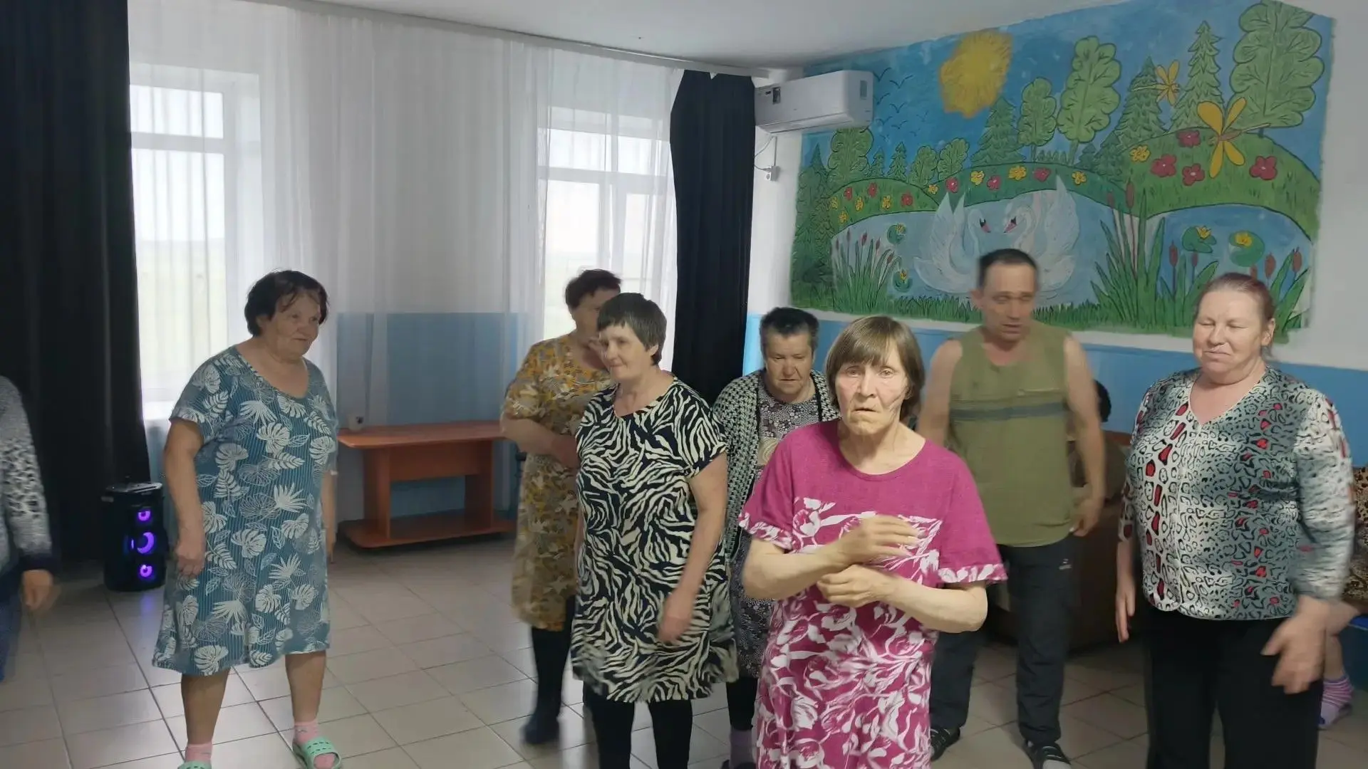 Назад в 90-е! 🕺💃 В ГБУ «Скоблинский ПНИ» прошла самая ностальгическая дискотека!