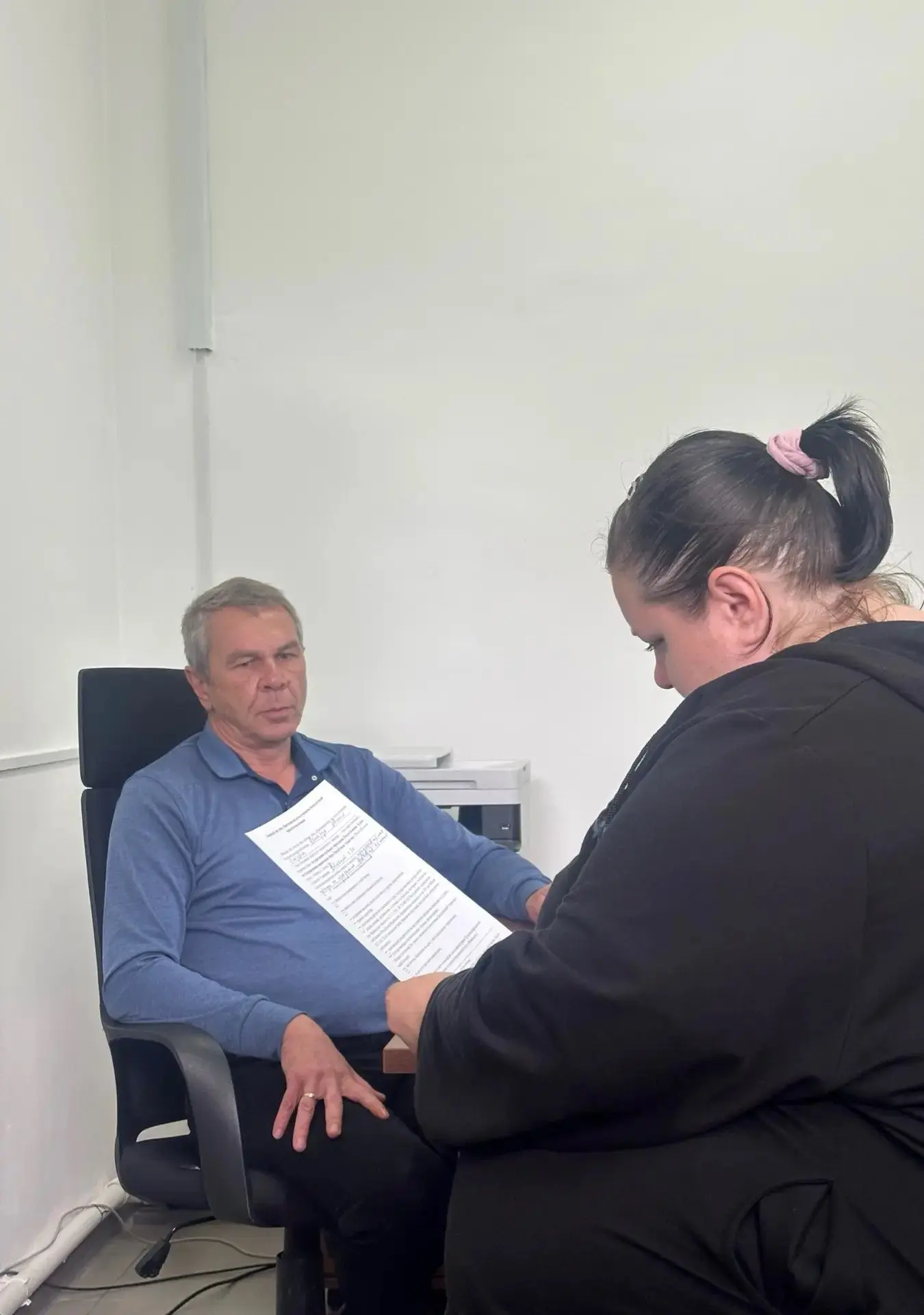 Продолжаем консультировать граждан, обратившихся за оказанием бесплатной юридической по...