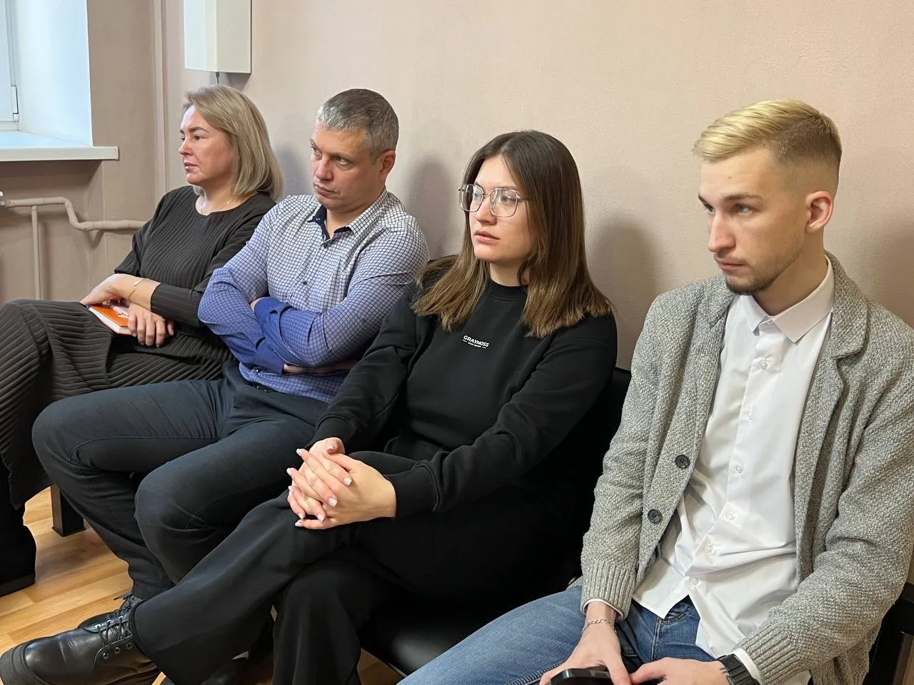 💬 КАК ПРОХОДИТ НАШЕ УТРО В УК?  В современном мире ритм — это все. Особенно в сфере ЖКХ, где вопросы