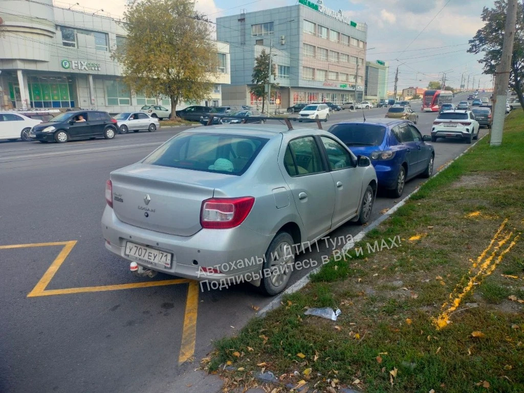 🤷‍♂️«Парочка «мастеров парковки»». Фото от подписчика