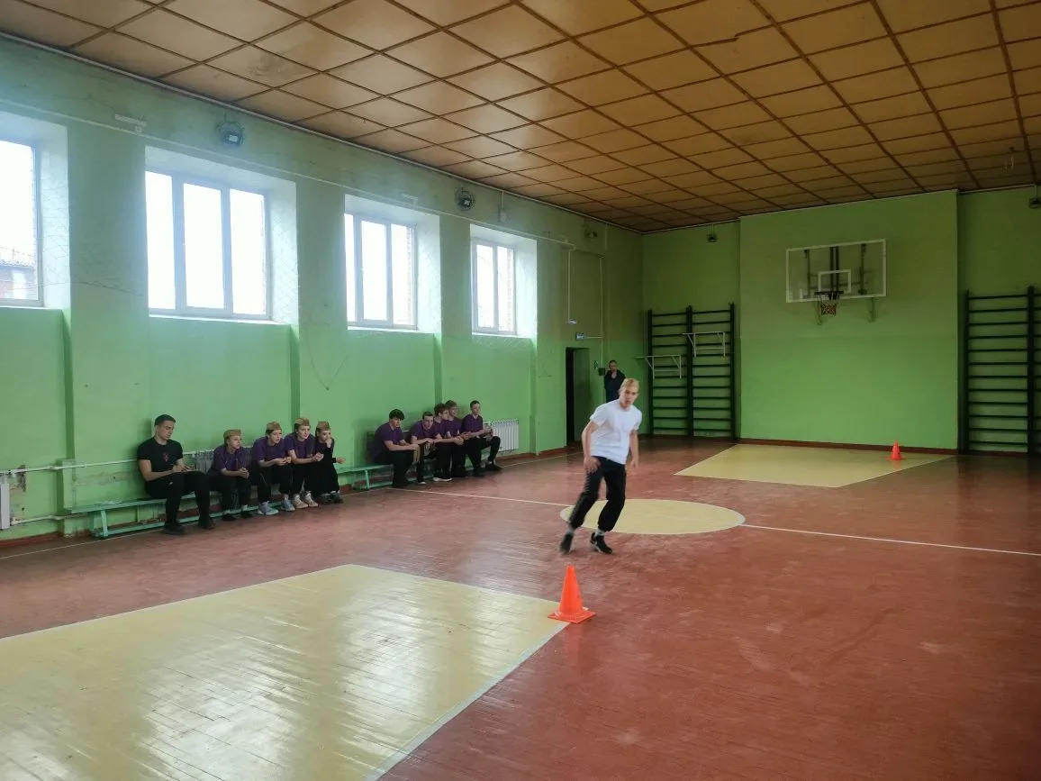 Зарница 2.0 Наша школа с гордостью приняла участие во всероссийской игре "Зарница 2.0". Мы представи