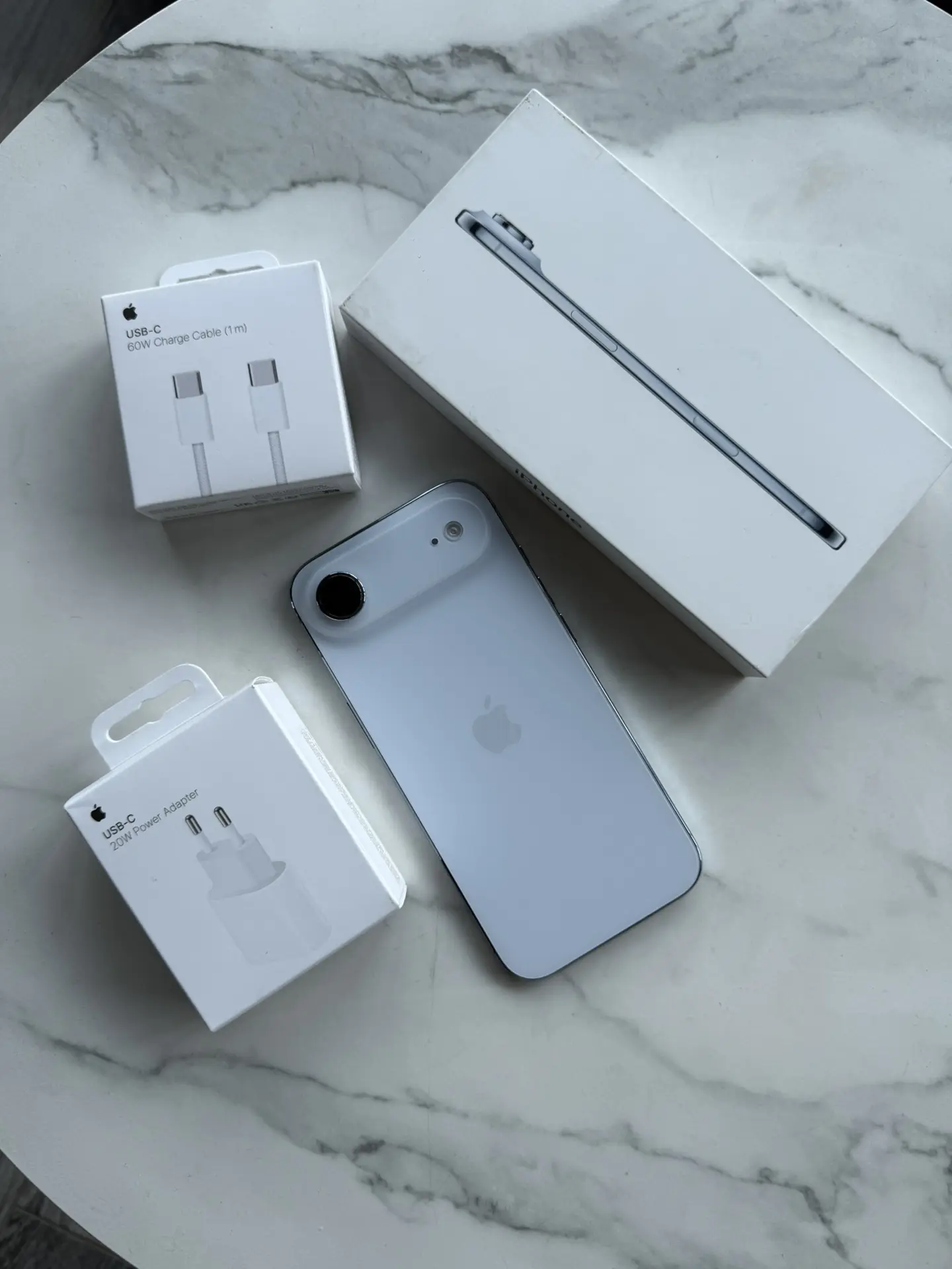 📱 iPhone 17 Air
 
Память: 256Gb 
Аккумулятор: 100% 
        
Стоимость: 54.990 ₽

Цена актуальна за