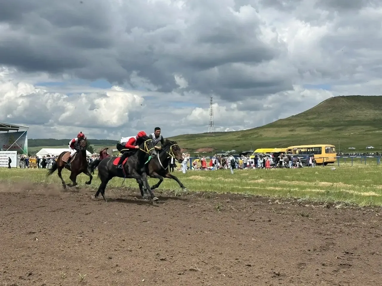 Сабантуй-2026 💥
Конные скачки 🏇 
Парад сельскохозяйственной техники 🚜
Спортивные состязания и нар