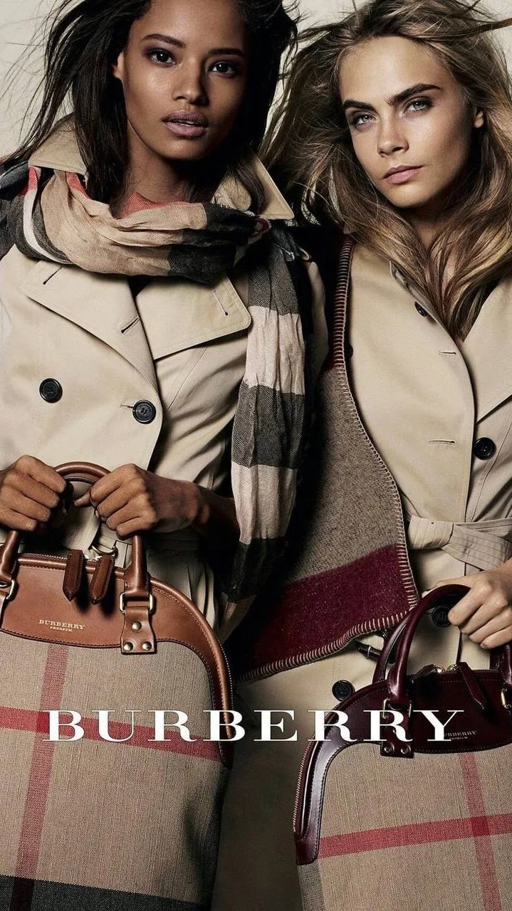 📌 Шарфик на складе в Москве
Арт 4480

Шелковый шарф «BURBERRY»

Состав - Шелк 
Размер - 1,8 м х 19с