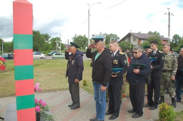 ВИВАТ, ЗЕЛЕНЫЕ ФУРАЖКИ!