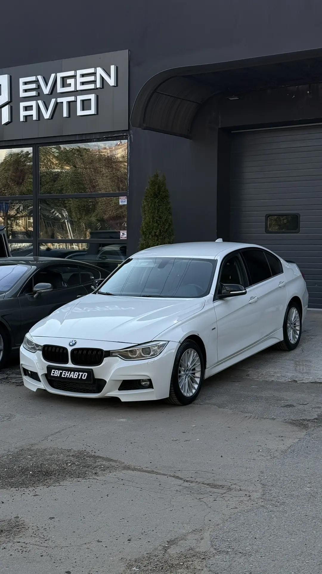 BMW F30 - идеальный вход в мир баварцев. Легендарный дизель 2.0 n47! Работает отлично, без нареканий