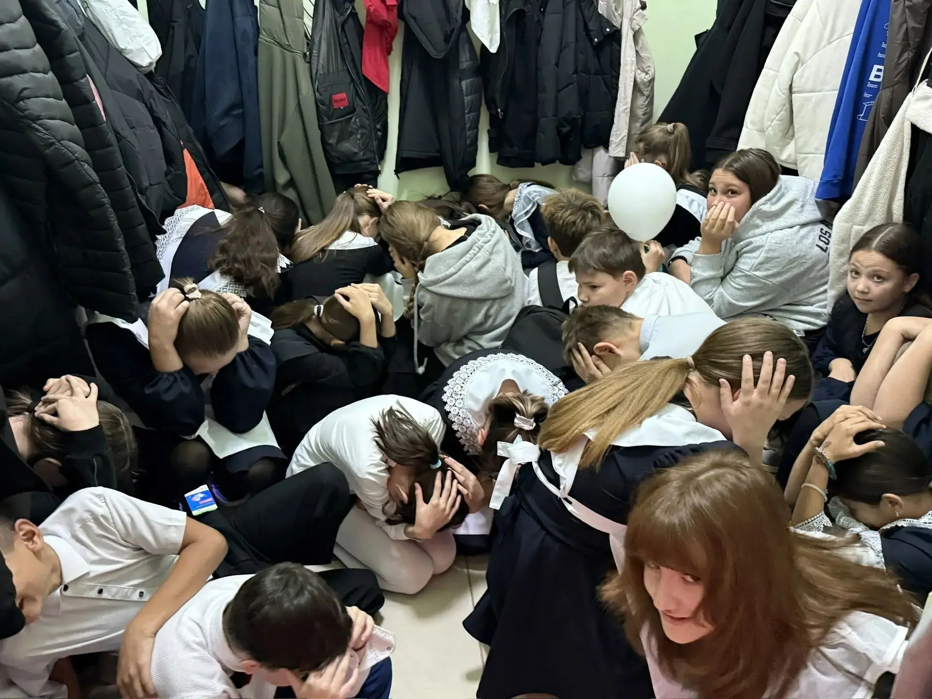 🚨 В школе №3 Мамадыша провели тренировку по сценарию угрозы атаки БПЛА
