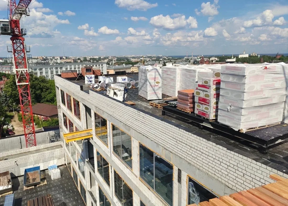 Продолжается строительство гостиницы во Владимире 🏗

На стройплощадке по адресу ул. Студёная Гора, 