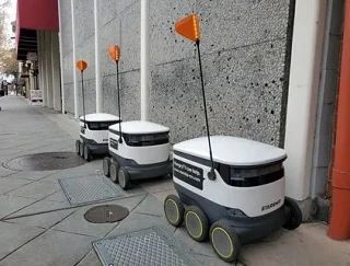 В июле улицы Петербурга начнут убирать роботы-коммунальщики