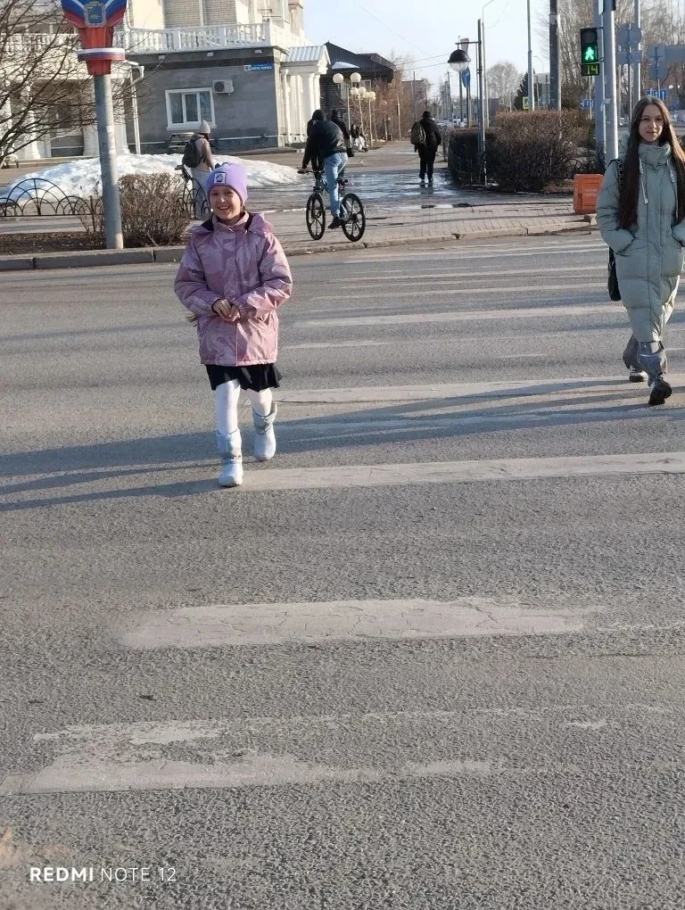 В рамках социальной компании «Весна без ДТП», во время весенних каникул учащиеся МАОУ СОШ 5 г.Ишима 