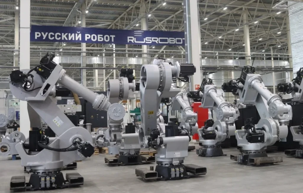 По данным на 2025 год, Россия заняла 41-ю позицию в глобальном рейтинге по уровню робот...