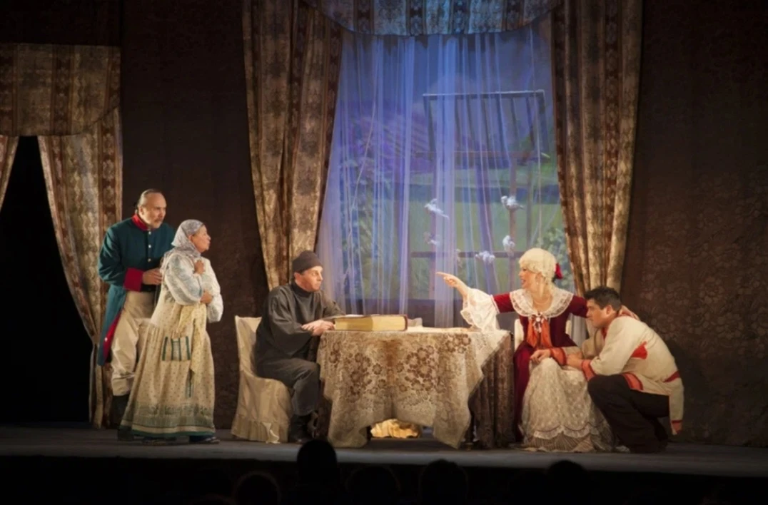 В ТЕАТР НА «НЕДОРОСЛЬ»  🎭 Ученики 7 «В» класса вместе с классным руководителем Валентиной Васильевно