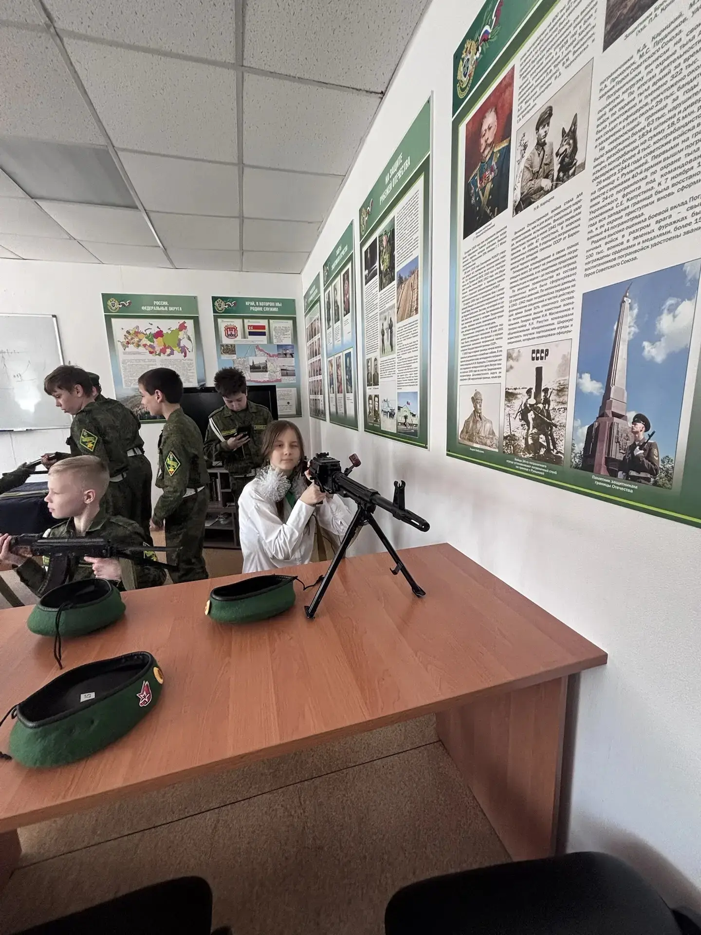🛂 Юные Друзья Пограничников: день на заставе им. М. М. Козлова  15 мая участники движения «Юные Друз