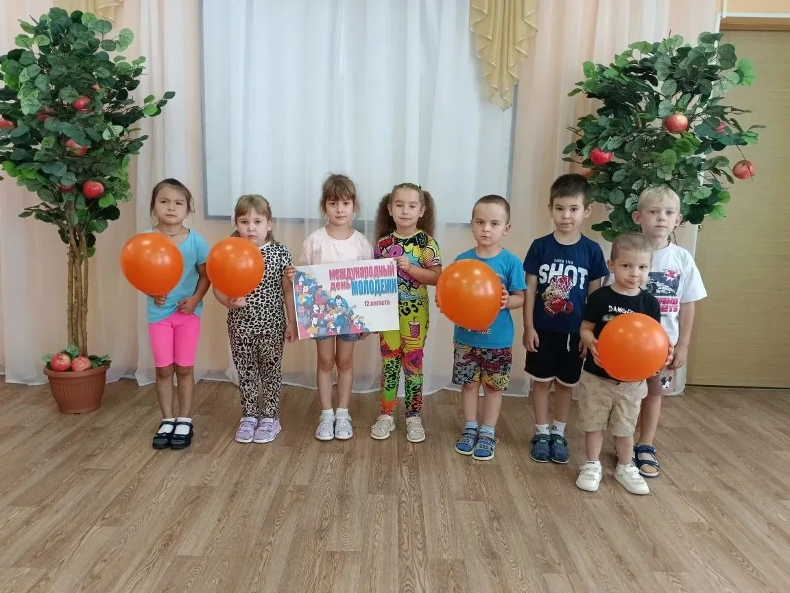 На днях  в старшей группе детского сада прошло спортивное мероприятие, посвящённое праз...