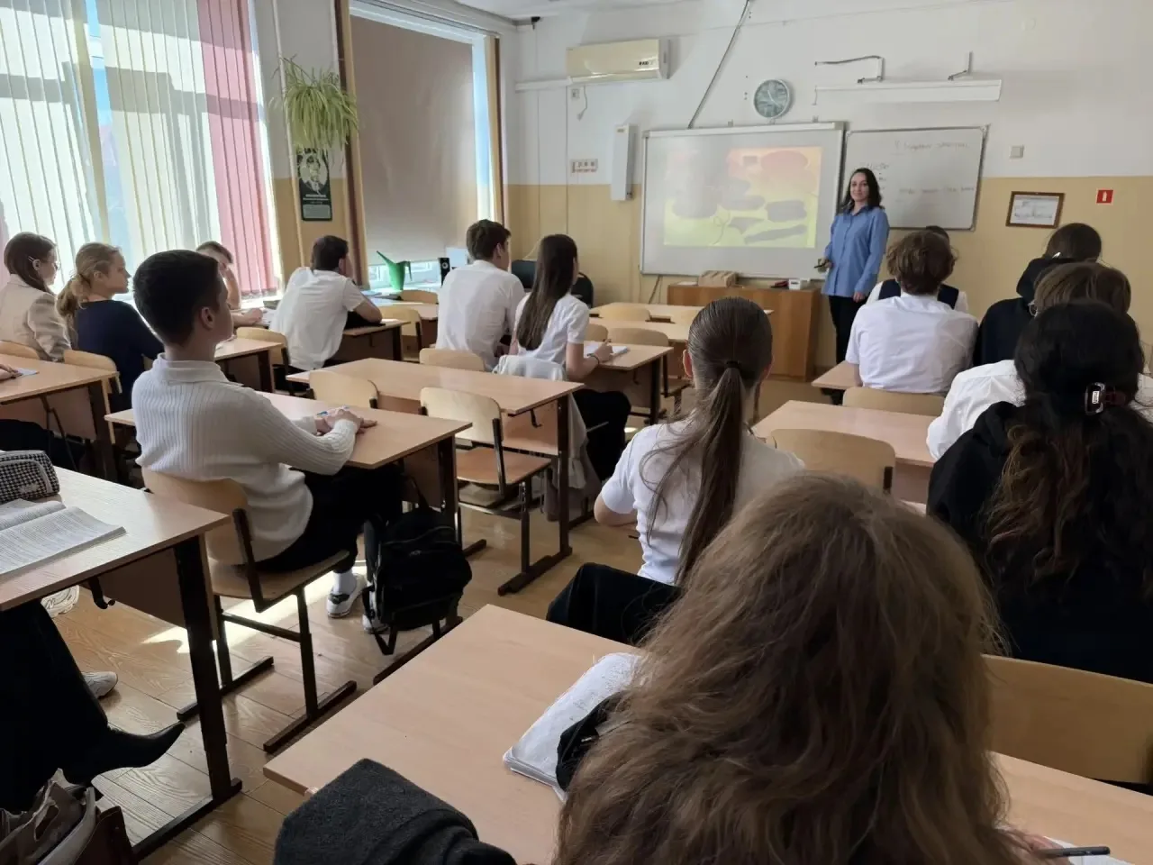 На этой неделе в нашей гимназии прошла акция «Могу чувствовать»🫶  Вместе с психологом Черемновой Вер