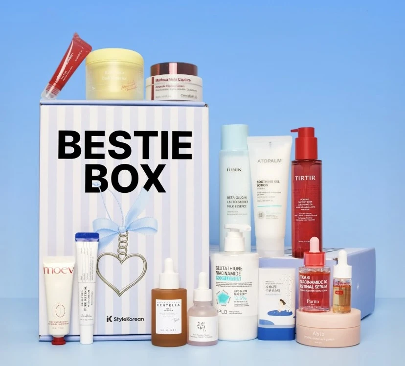 💙  Вышла коробочка Bestie Box от StyleKorean

Внутри 15 бестселлеров с высокоактивными компонентами