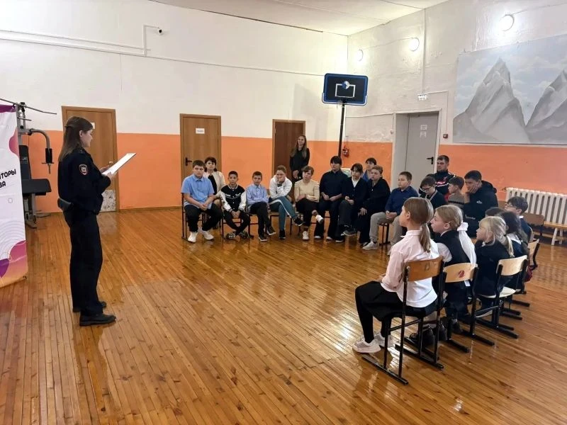 Профилактические мероприятия по безопасности дорожного движения прошли в школах Болотни...