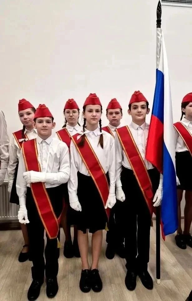 Кружок "Равняемся на знамя!"