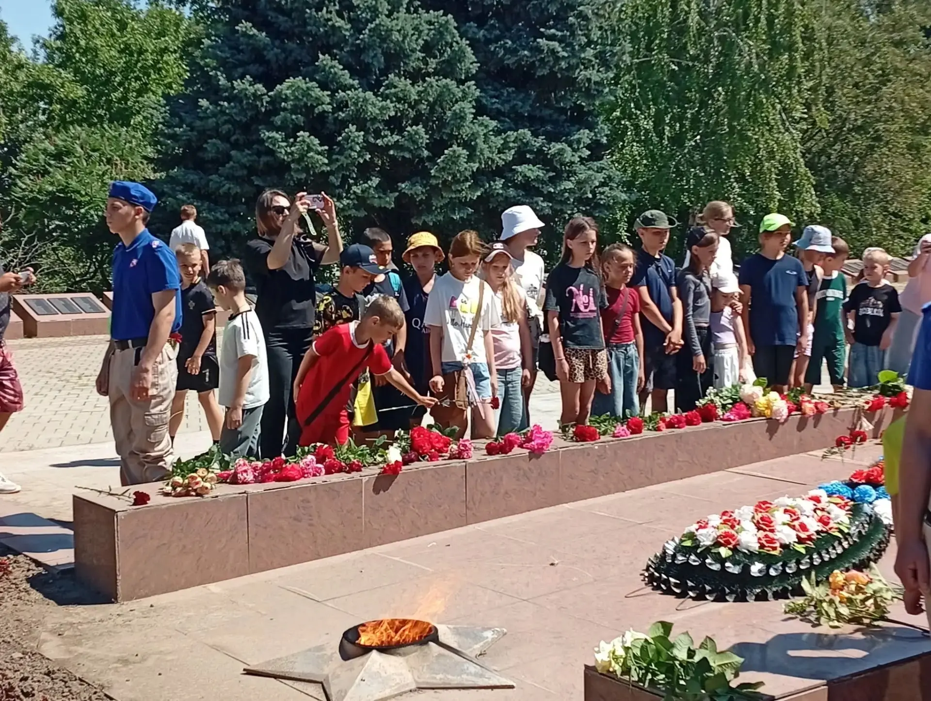 22 июня 2026 года обучающиеся МБОУ СОШ №1 г. Ипатово приняли участие в митинге,
 посвященном Дню пам