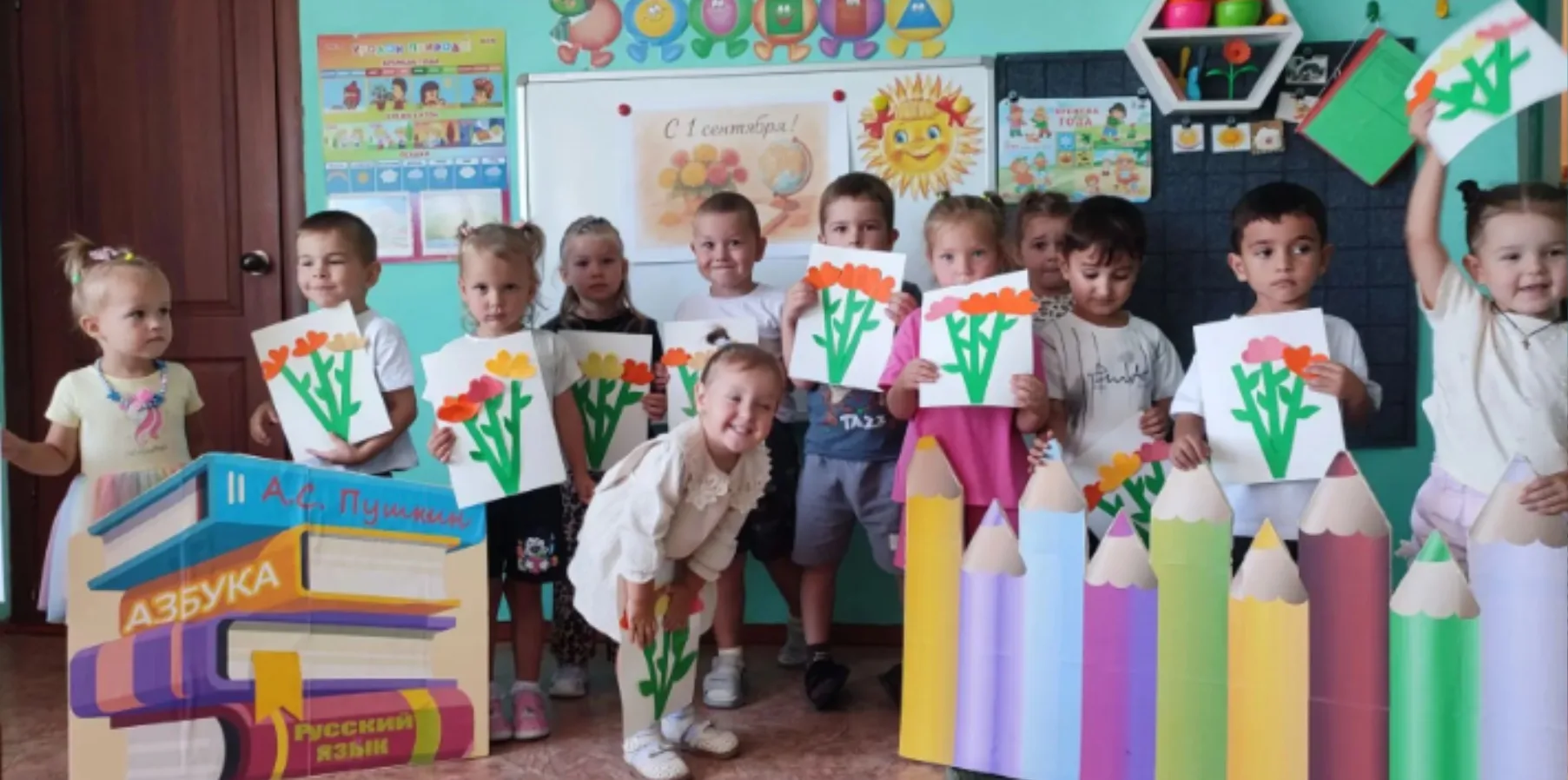 🍁1 сентября для наших воспитанников младшей группы прошло по-особенному тепло и творче...