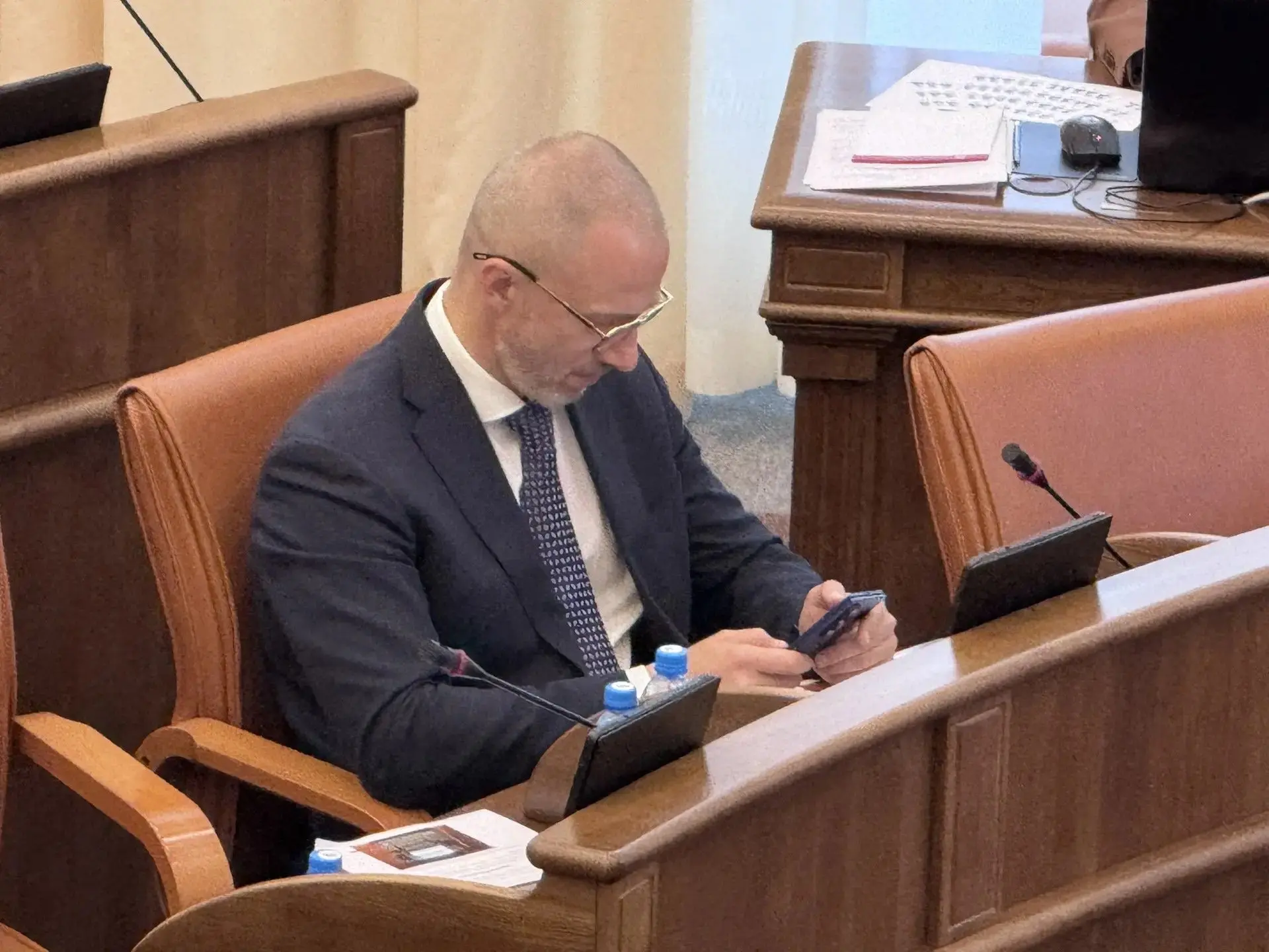 Пока депутаты запускают 5 созыв Заксобрания края, Сергей Пономаренко ждет, когда формал...