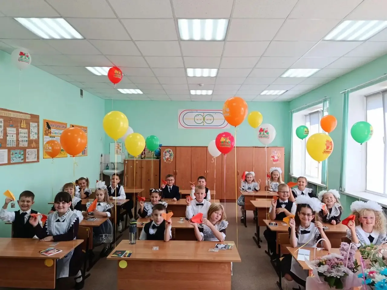Сегодня на торжественной линейке в нашей школе произошло событие, которое, без сомнения...