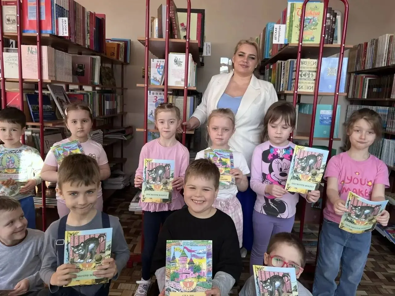 📚Библиотечные уроки!  7️⃣классы погрузились в «Серебряный век»!  Ребята ворвались в эпоху гениев: чи