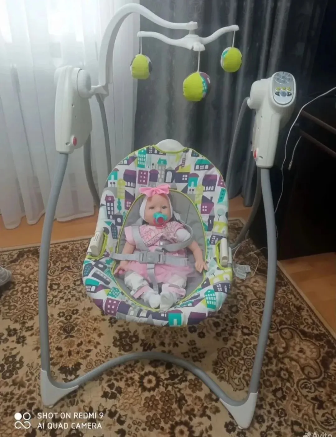 Продам электронные качели Graco в идеальном состоянии. Всё чистое, работает. Качели оче...