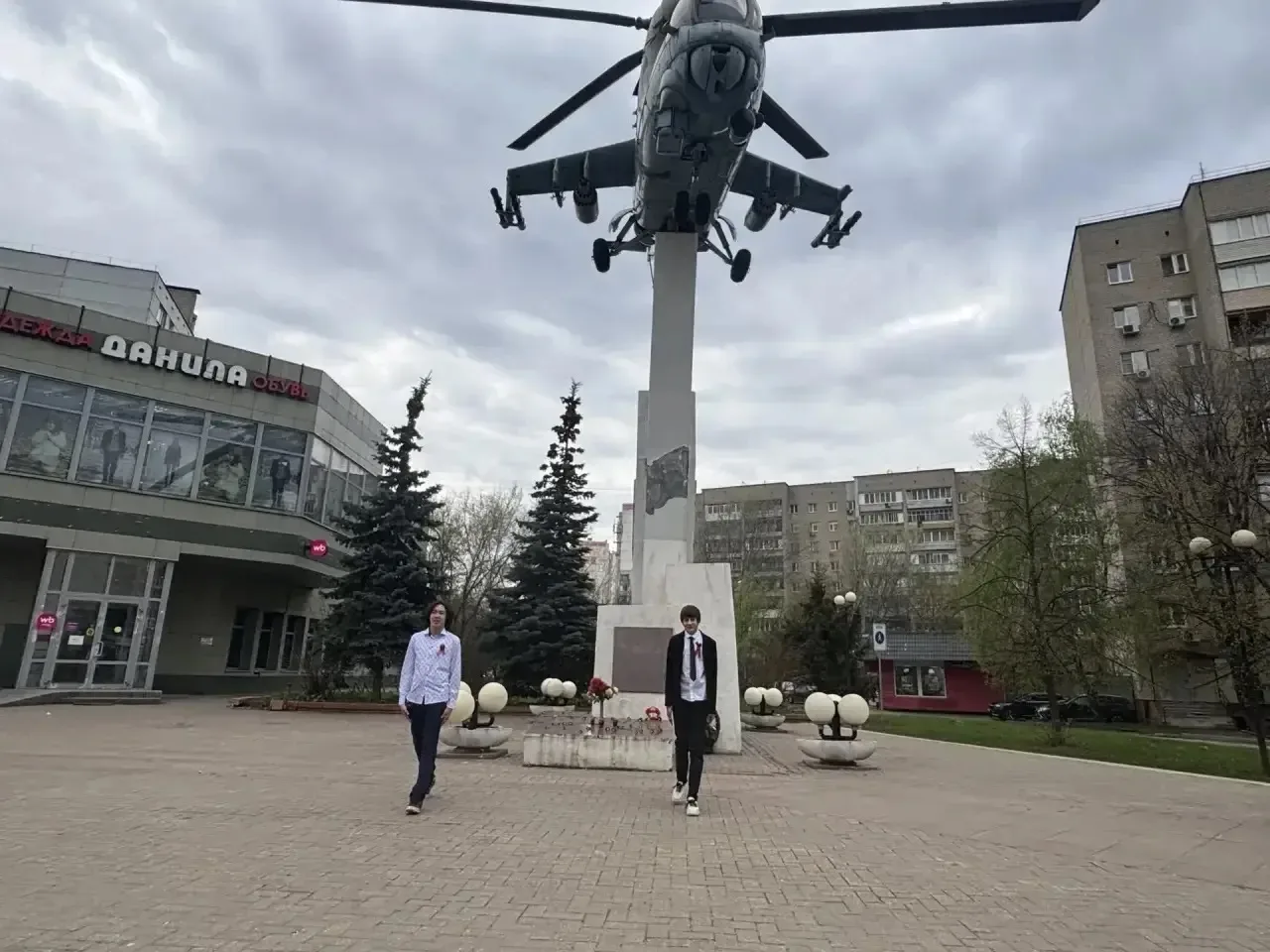 🪖 Сегодня, 4 мая, в нашем лицее №12 прошла торжественная линейка, посвящённая открытию «Вахты Памяти