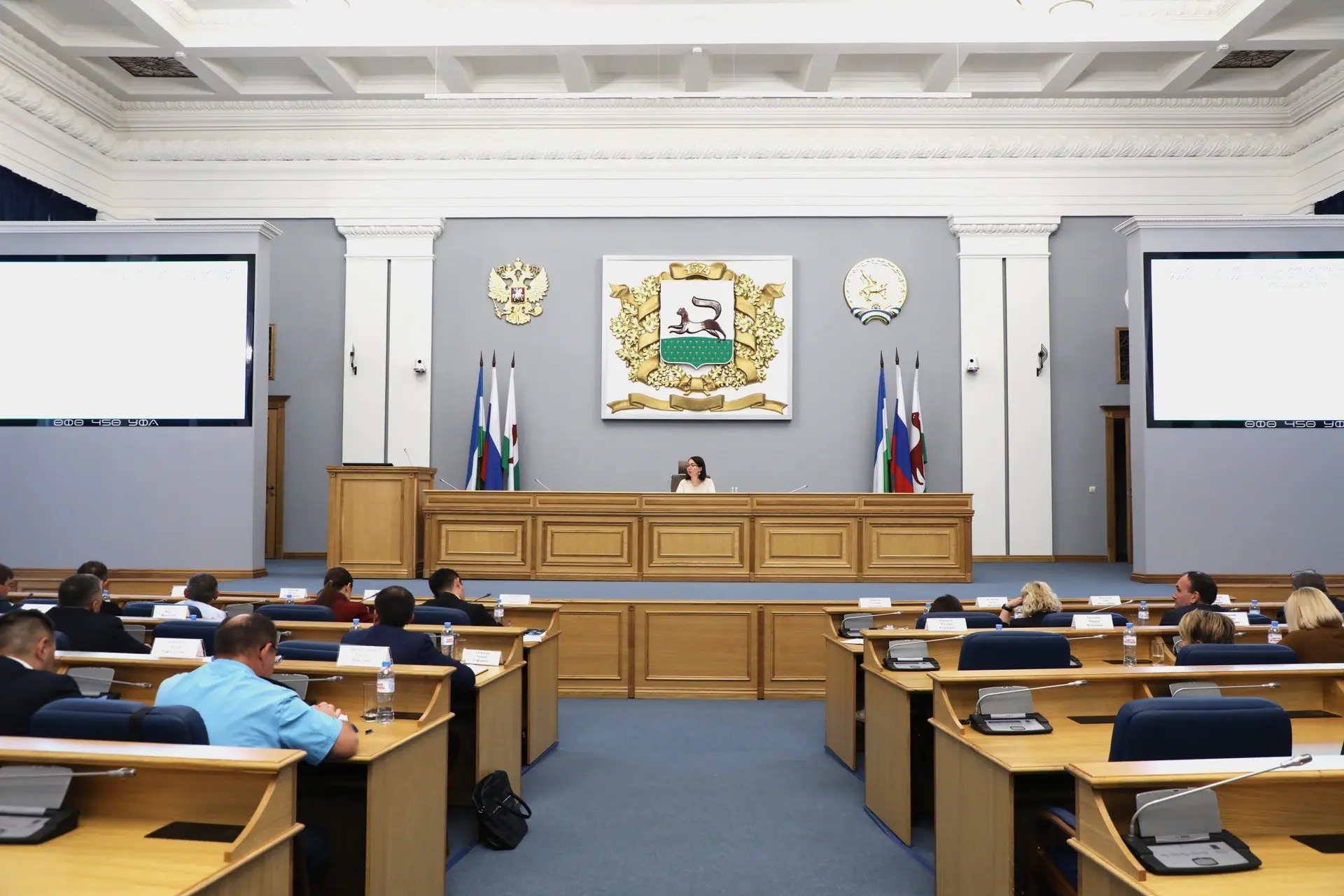🏫 В Уфе обсудили подготовку учреждений образования к новому учебному году.