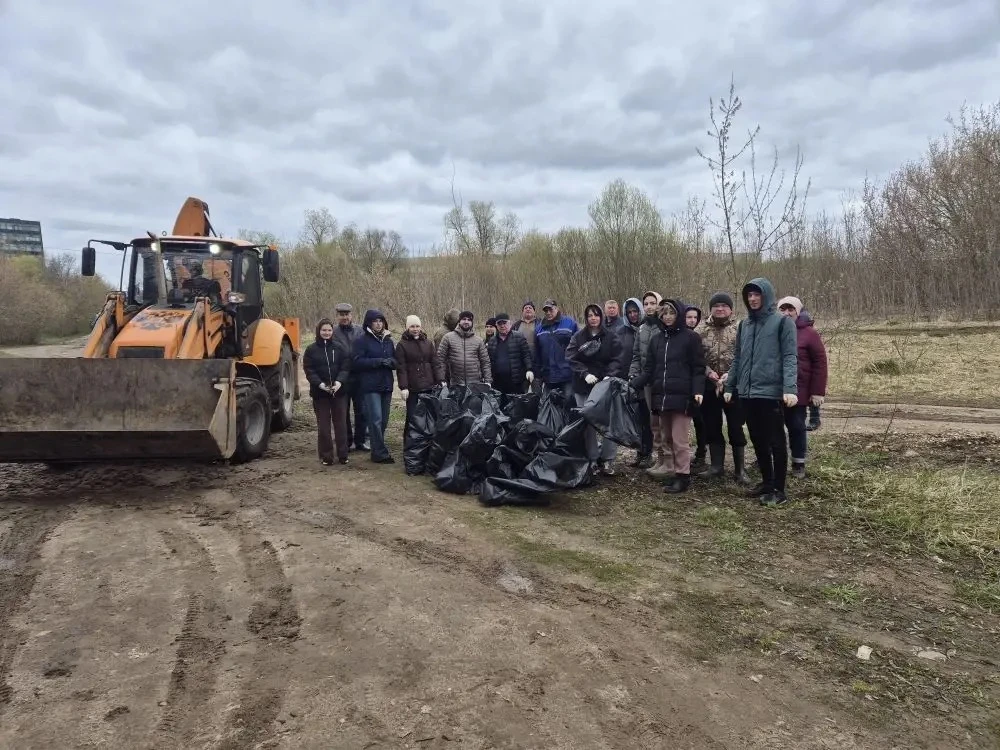 Сегодня прошёл очередной субботник, в котором приняли активное участие работники нашей организации.
