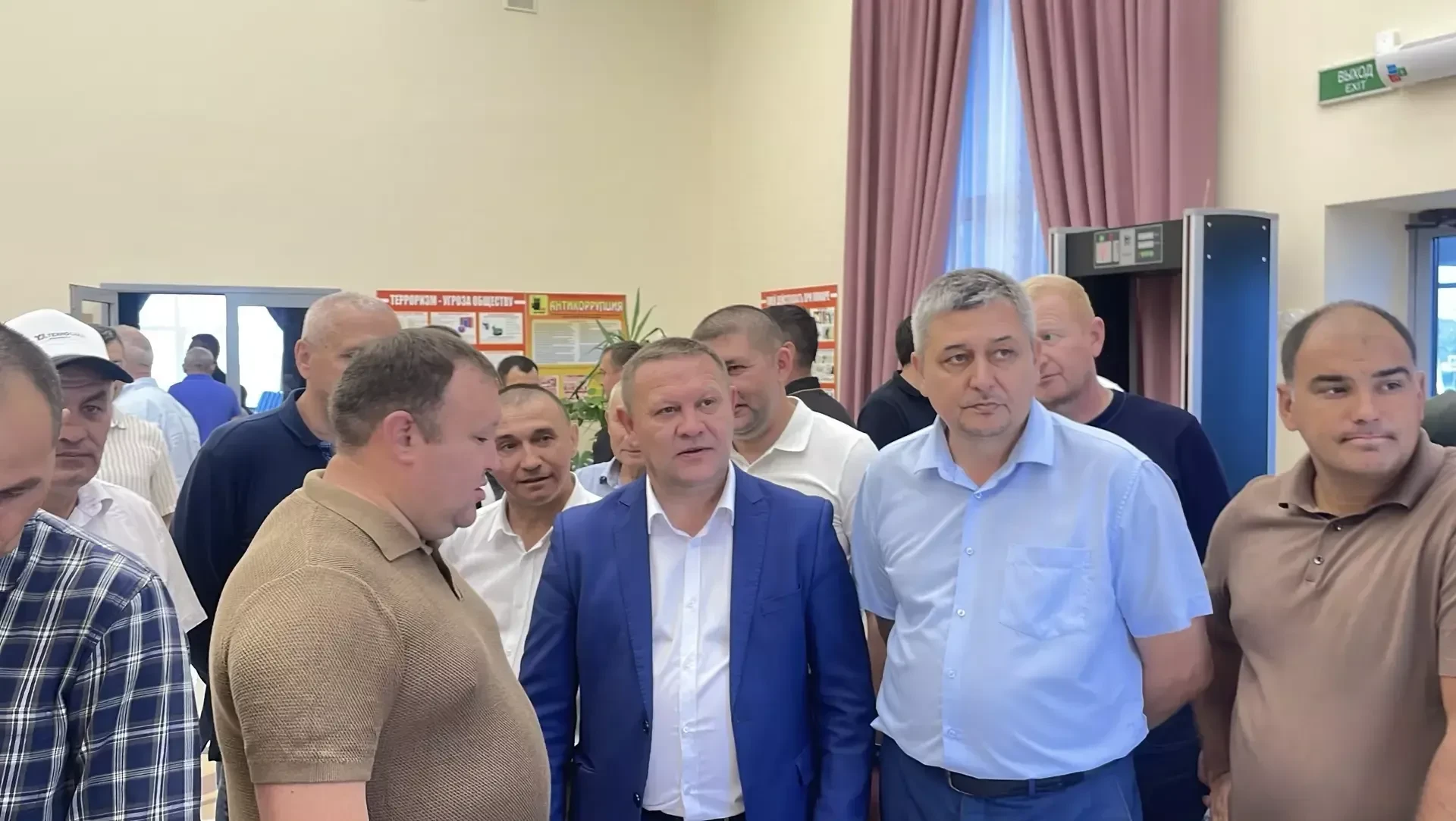 Бүген «Кызыл юл» җәмгыяте базасында терлекчелек буенча зона семинар-киңәшмәсе узды.