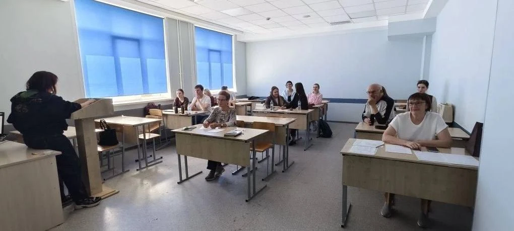 🎓Студенты групп БИ201, БА201, СТ201 и 3БА301 успешно прошли предзащиту выпускных квали...