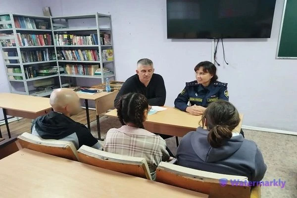 В ЛИУ-3 прошла акция «Жизнь»: разговор о главном с психологами и специалистами Красного...