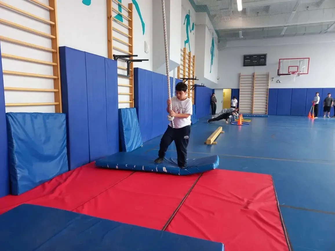 🚀 8 апреля: школьный этап «Зарницы» в рамках клуба «Каникулы первых»!  8 апреля в нашей школе в рамк