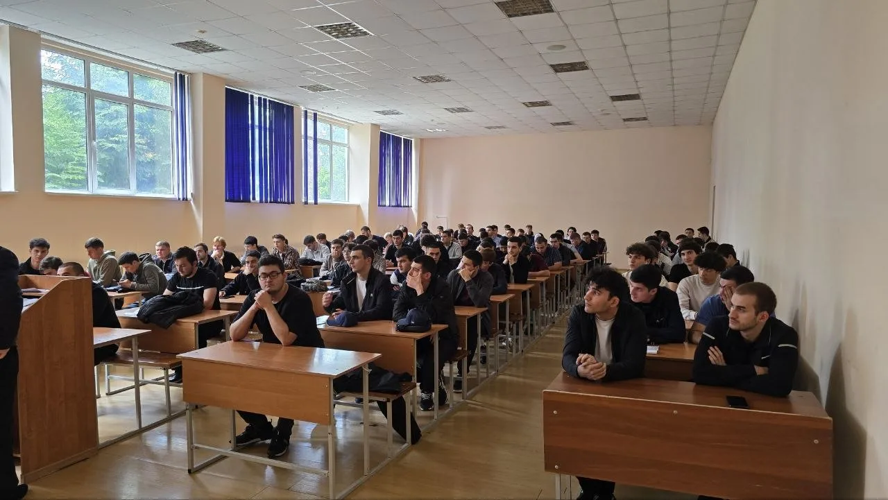 🏫 В СКГМИ состоялось организационное собрание бойцов студенческих строительных отрядов, посвящённое 
